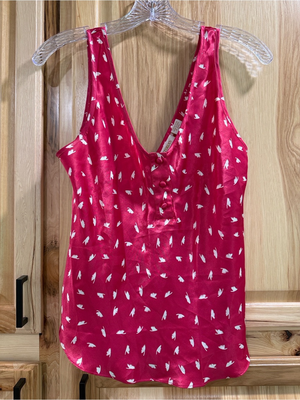 Vintage Victoria’s Secret Berry Pink Satin V-Neck Lightweight Tank Top Sz M